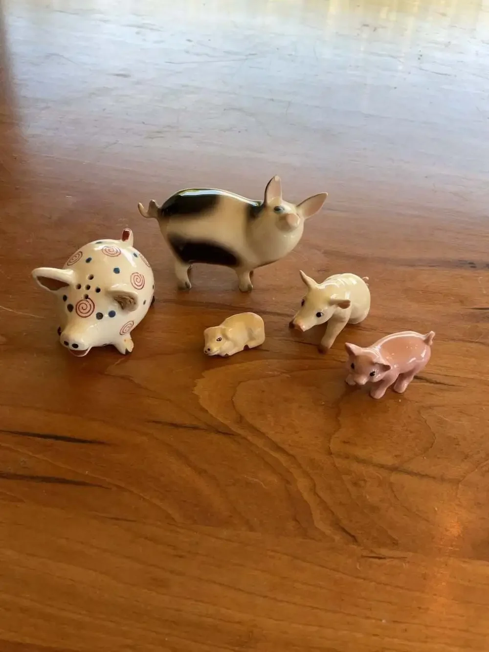 Vintage Ceramic Pig Figurine Set‎ with Salt and Pepper Shaker